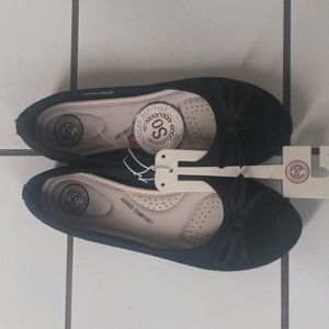 Black Flats with Bow